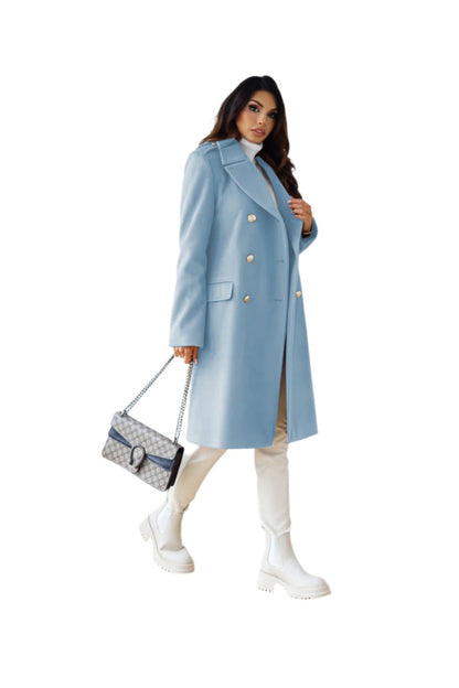 Women’s coat with double-breasted front and wide lapels