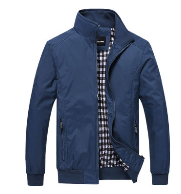 Men’s jacket with pointed collar and tailored fit